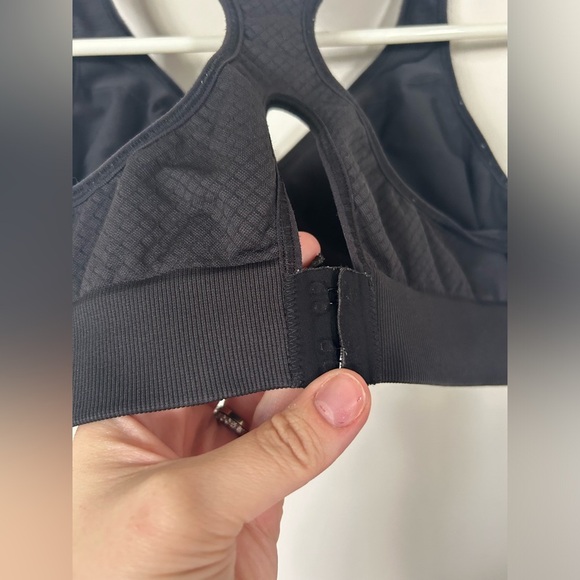 Lululemon Go Steady Bra Black Size 2 - Picture 11 of 11